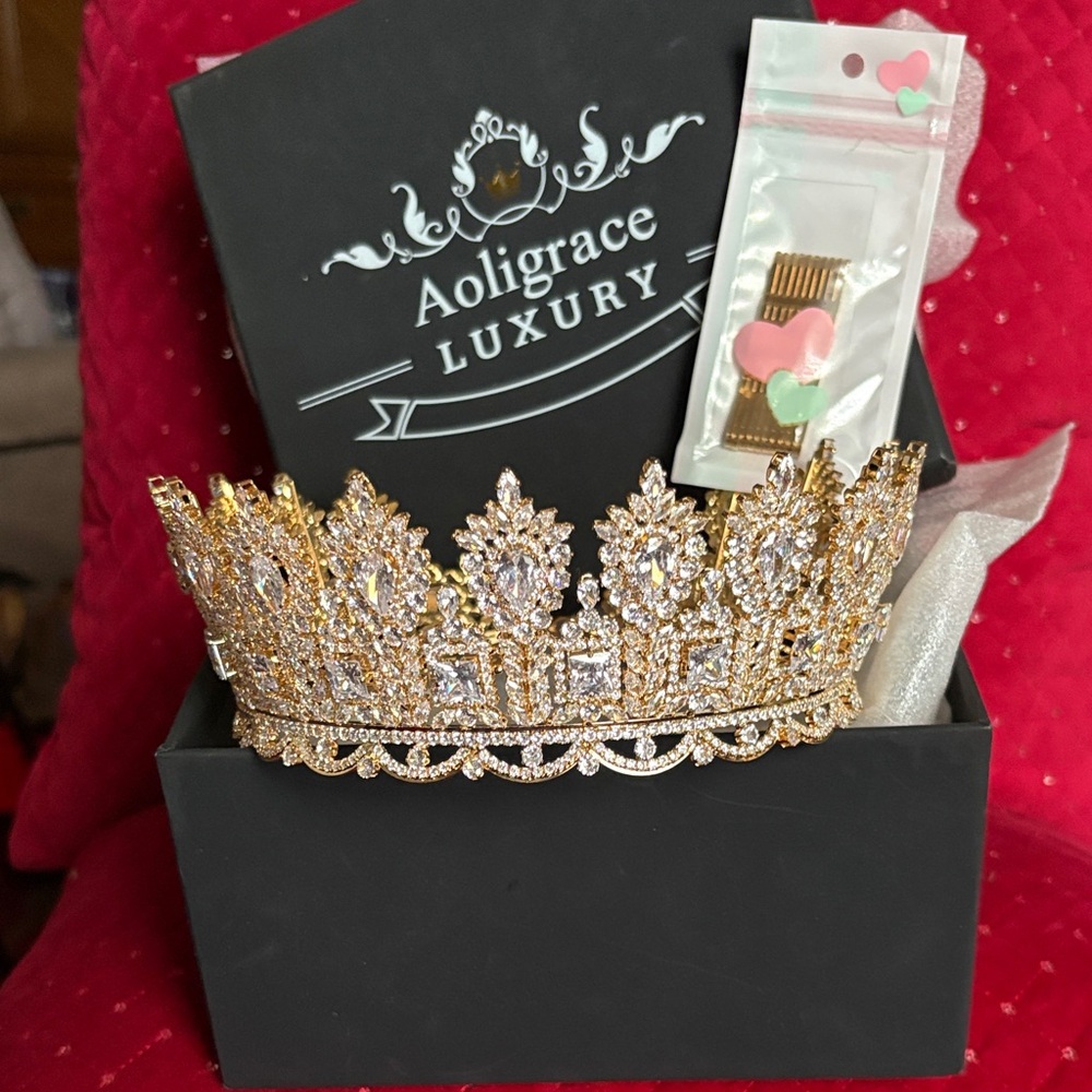 Grace Elegant Gold Crystal Crown